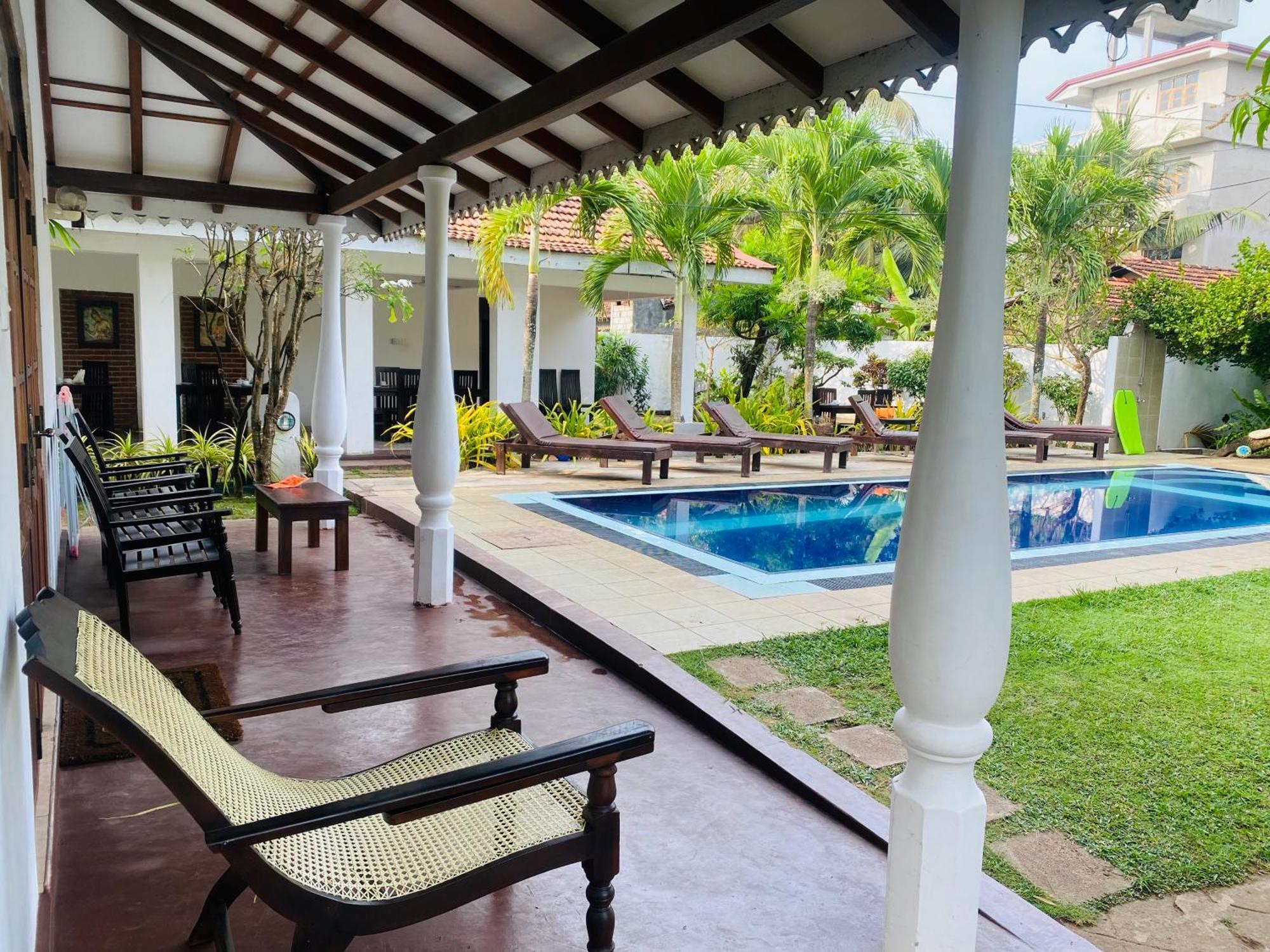 Sujeewani Villa Negombo Luaran gambar