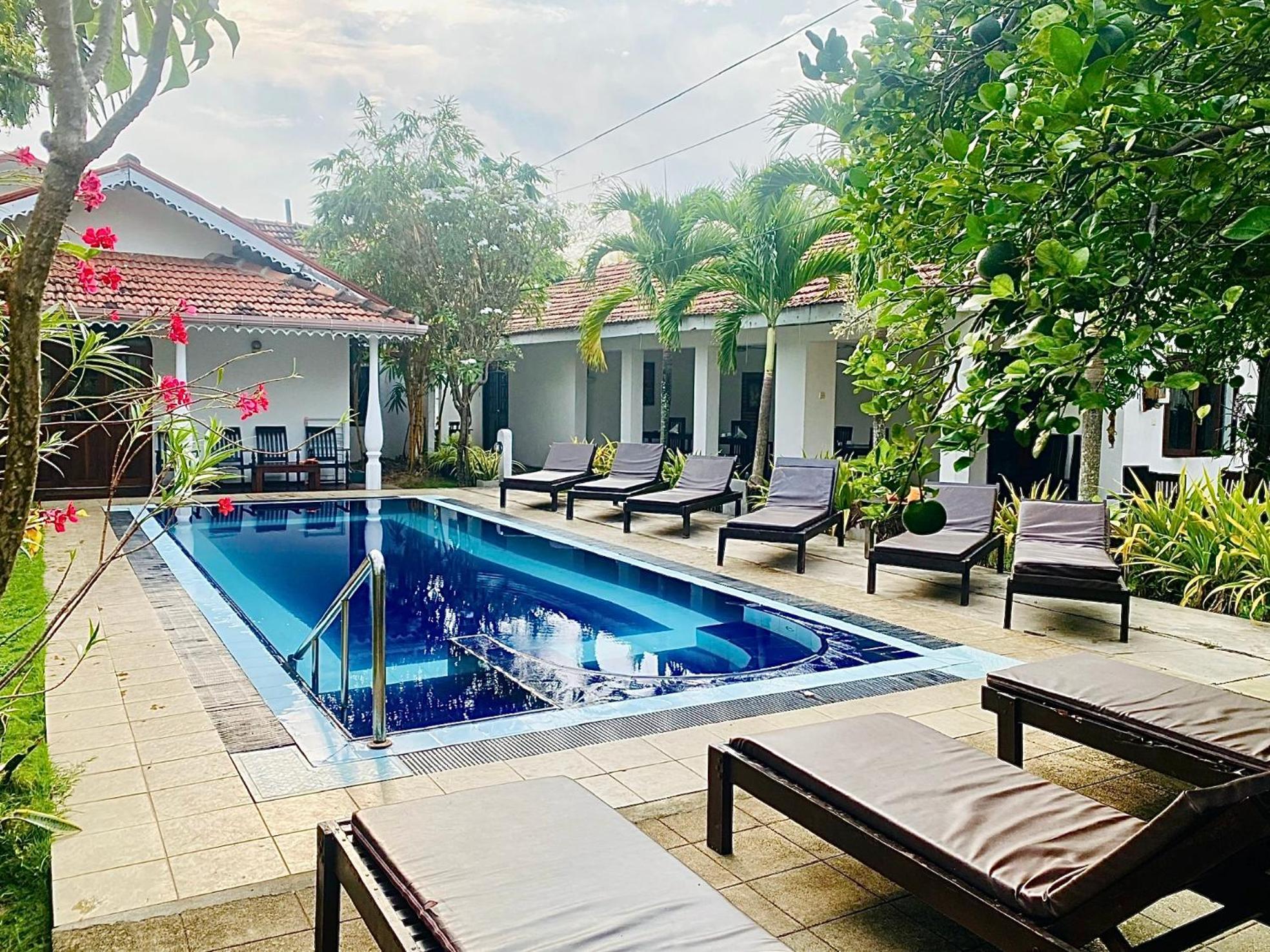 Sujeewani Villa Negombo Luaran gambar