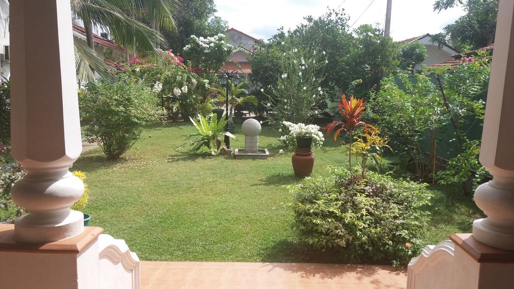 Sujeewani Villa Negombo Luaran gambar