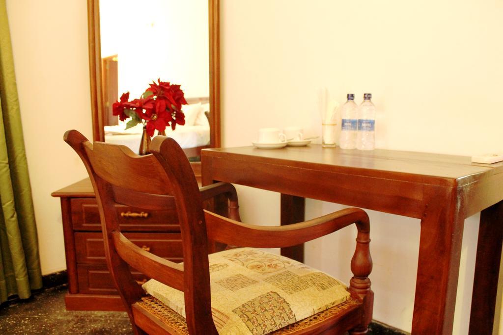 Sujeewani Villa Negombo Luaran gambar
