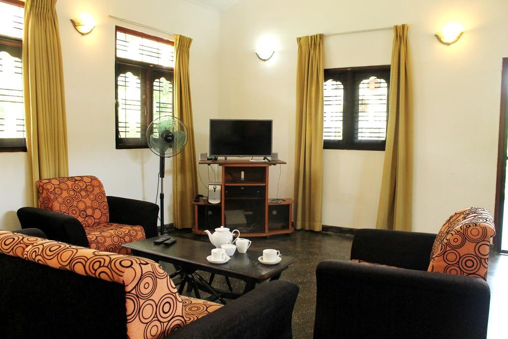 Sujeewani Villa Negombo Luaran gambar