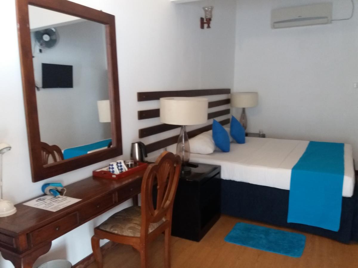 Sujeewani Villa Negombo Luaran gambar