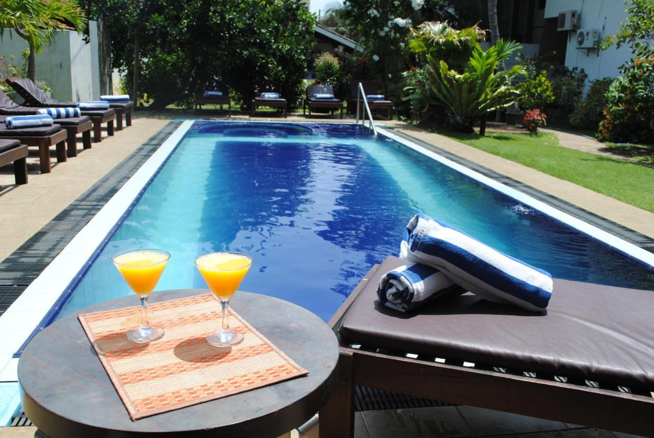 Sujeewani Villa Negombo Luaran gambar